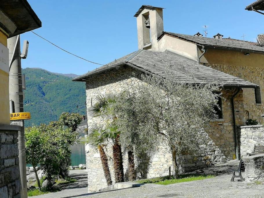 L'Antico Borgo, Un Mix Di Storia E Romanticismo Villa Lierna Luaran gambar